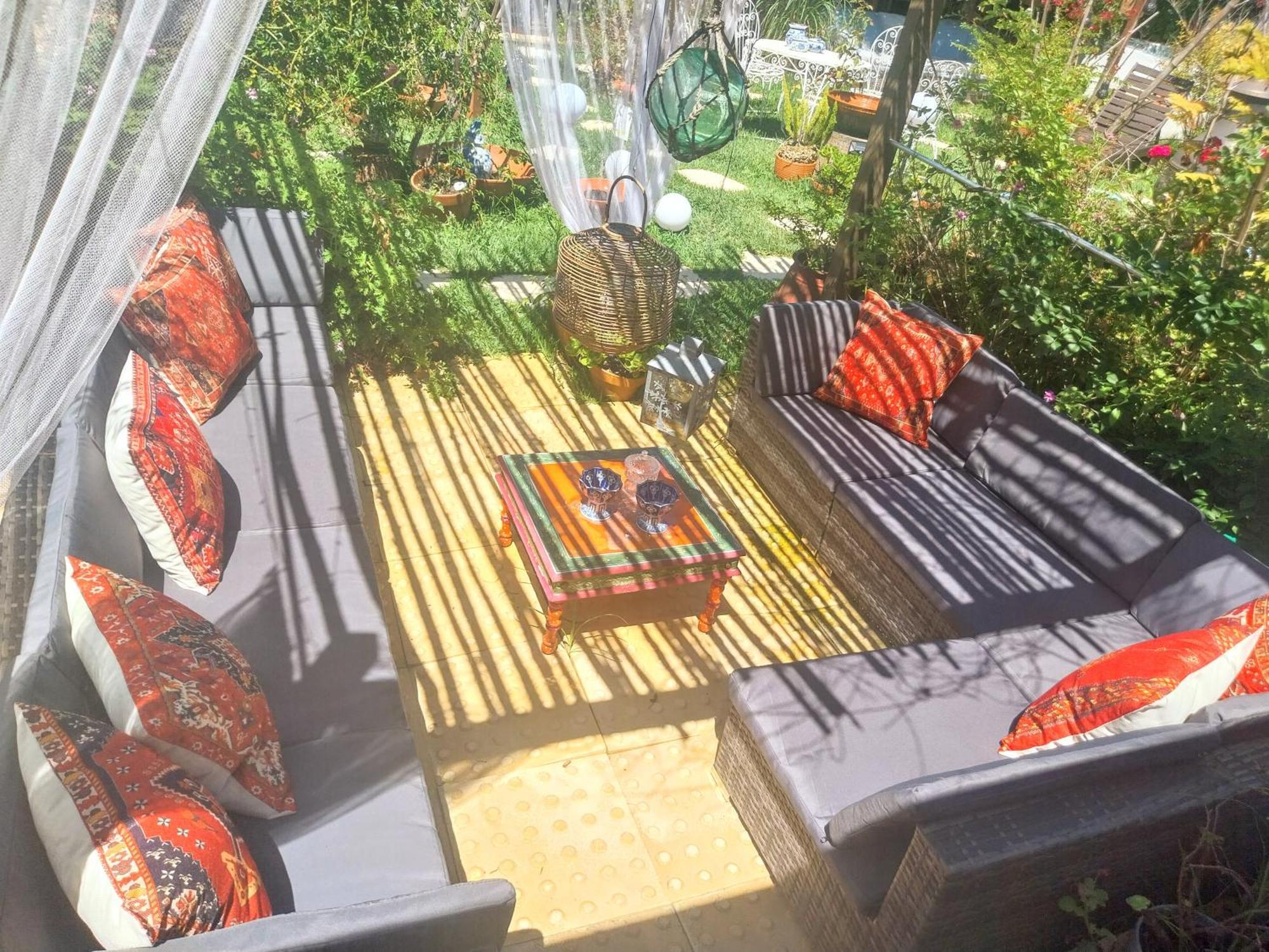 Beach House Babylon Guest House With Kitchenette And Garden Торейра Екстериор снимка
